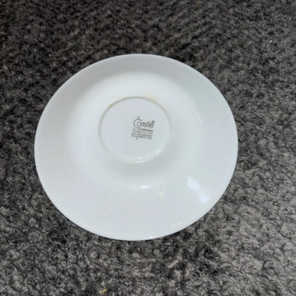 Set of 4 ~ Corelle ~ Butterfly Gold‎ ~ Hook Handle Coffee Cups and Saucers